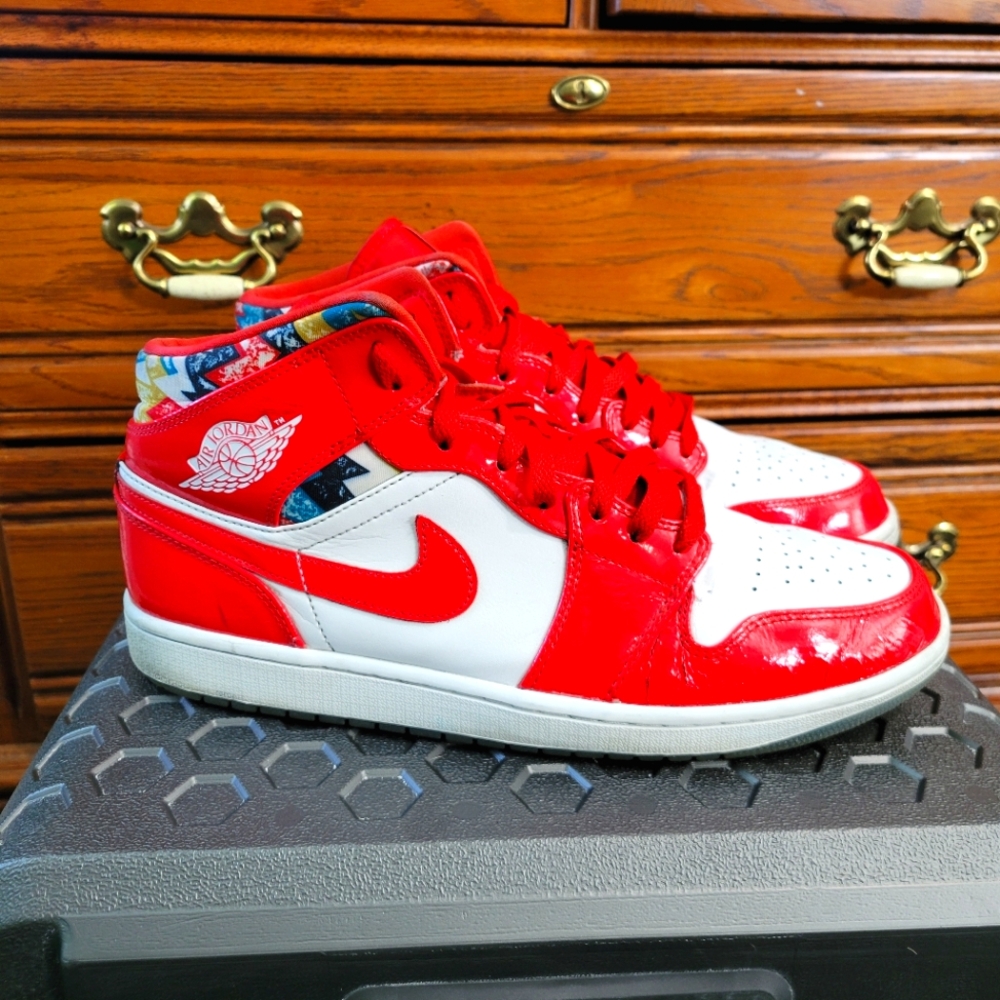 Jordan 1 Mids Barcelona Sweater 11.5